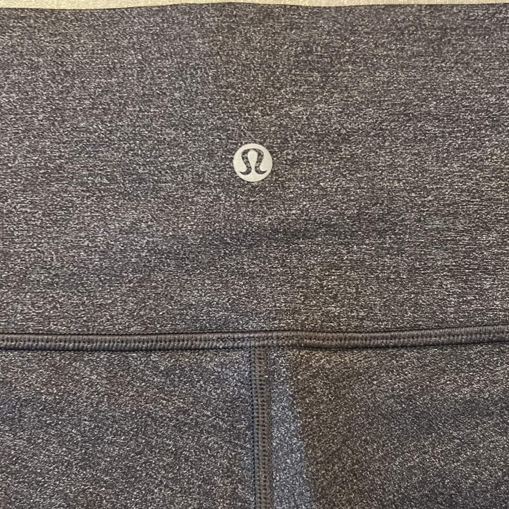 Lululemon leggings in gray, size 10 - Picture 3 of 4